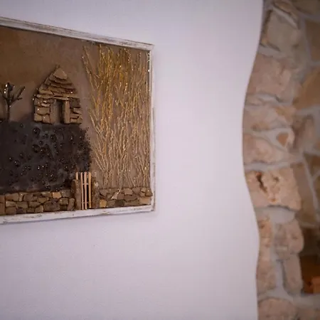 Typisches Istrisches Steinhaus Brnistra In Rakalj